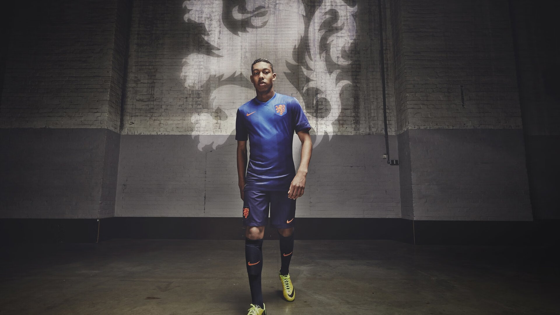 下载乐鱼体育APP-法甲VAR引入对话式语义分层机制缓解语言干扰