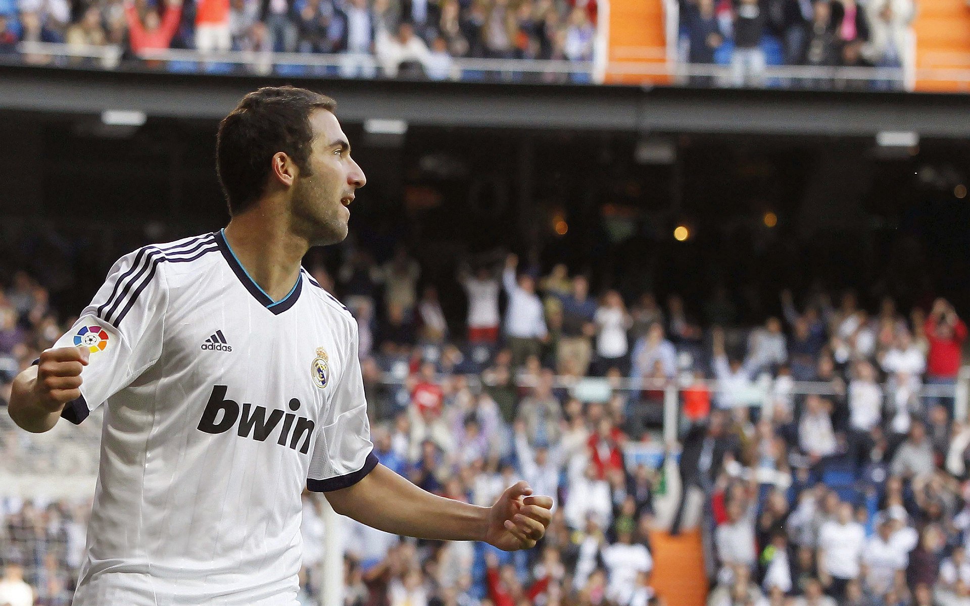 乐鱼app-西甲顶级盛宴：精彩瞬间轮番上演！，西甲经典比赛